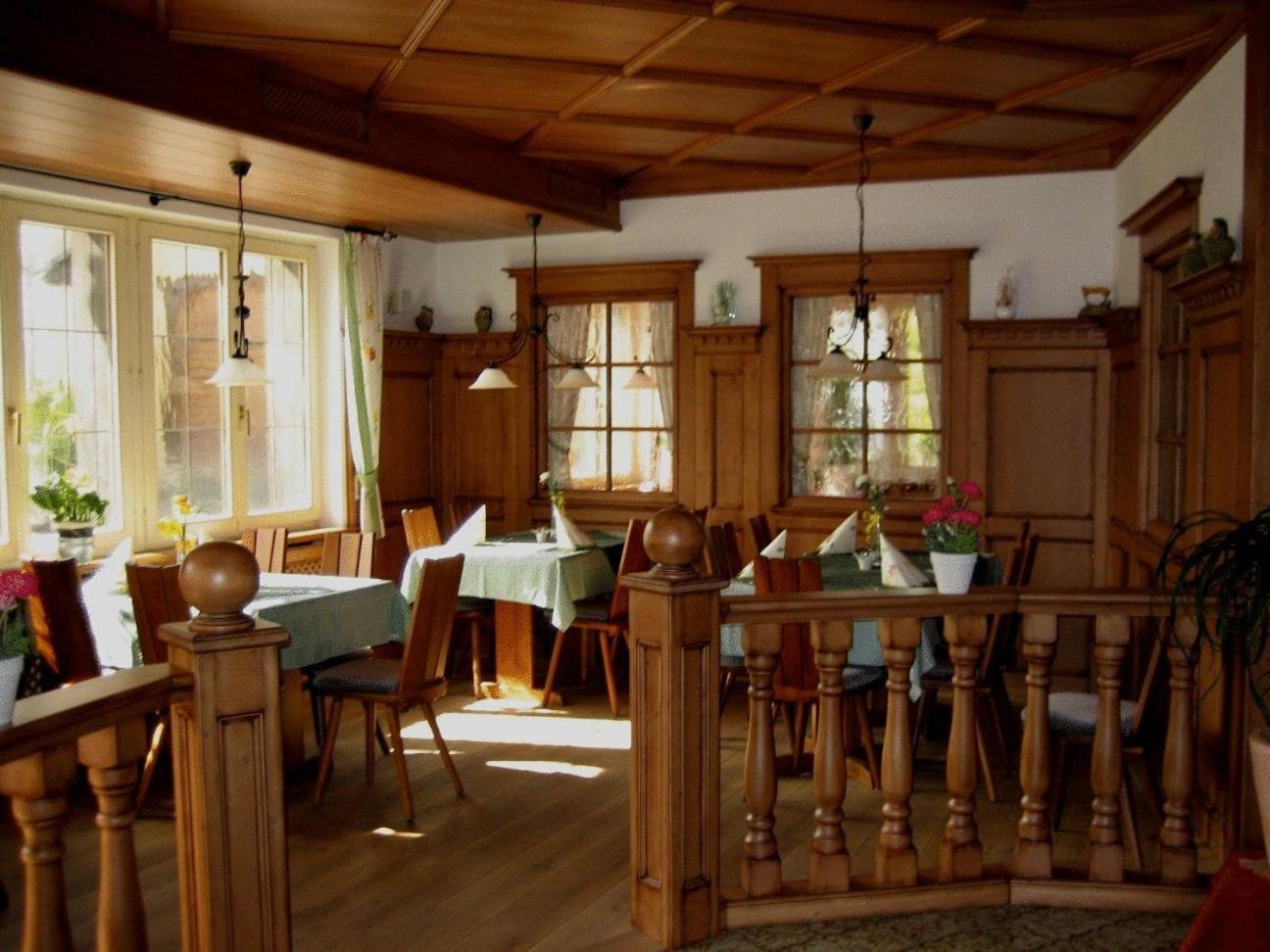 Hotel Krone Stuehlingen - Das Tor Zum Suedschwarzwald Extérieur photo