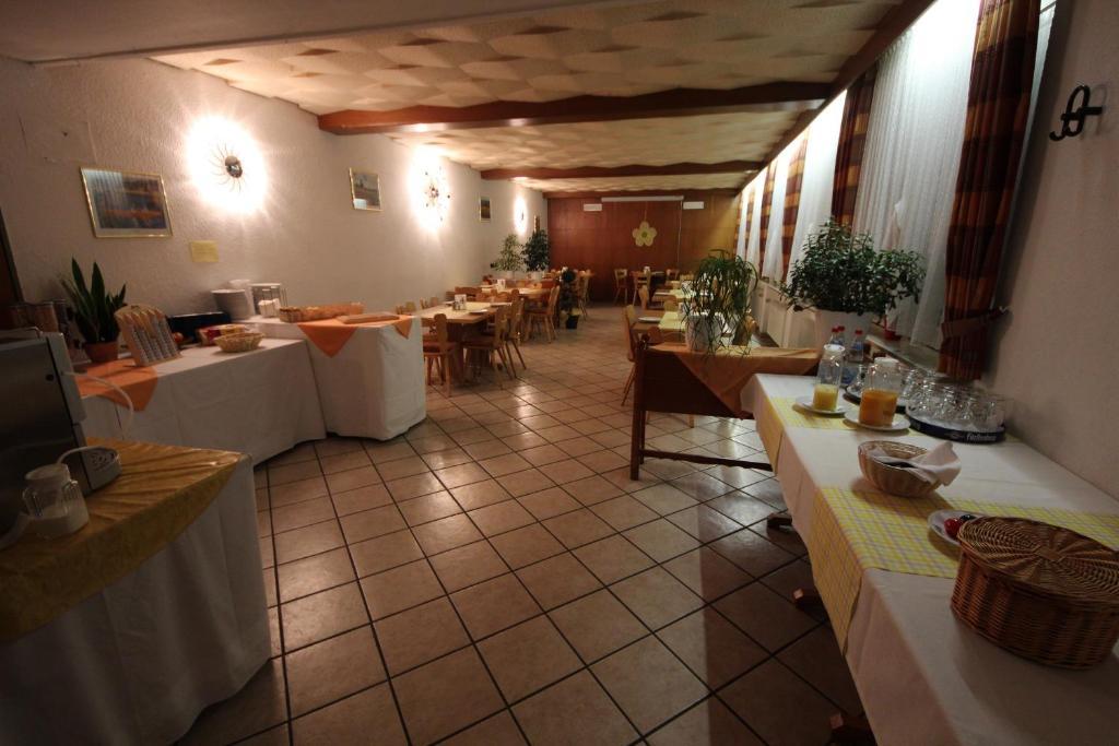 Hotel Krone Stuehlingen - Das Tor Zum Suedschwarzwald Extérieur photo